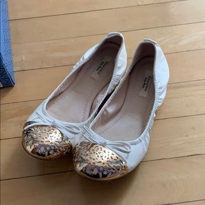 Vera Wang Rose Gold Flats